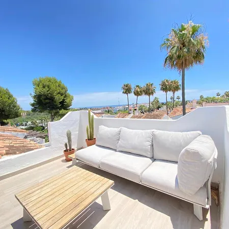 Townhouse W/sea View & Garden Holiday home