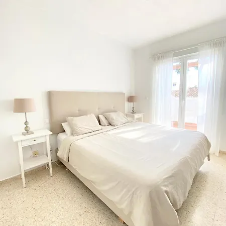 Townhouse W/sea View & Garden Holiday home